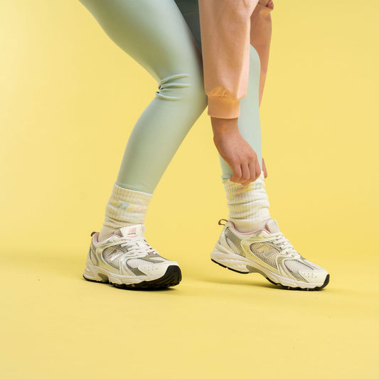 White & MulticolourTwirl Socks